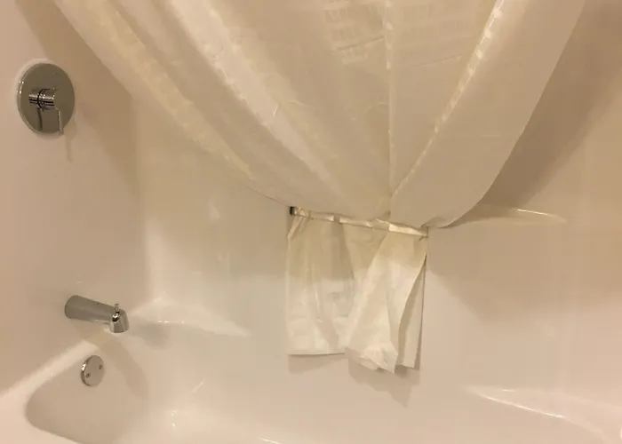 Hotel Cobblestone & - Paxton